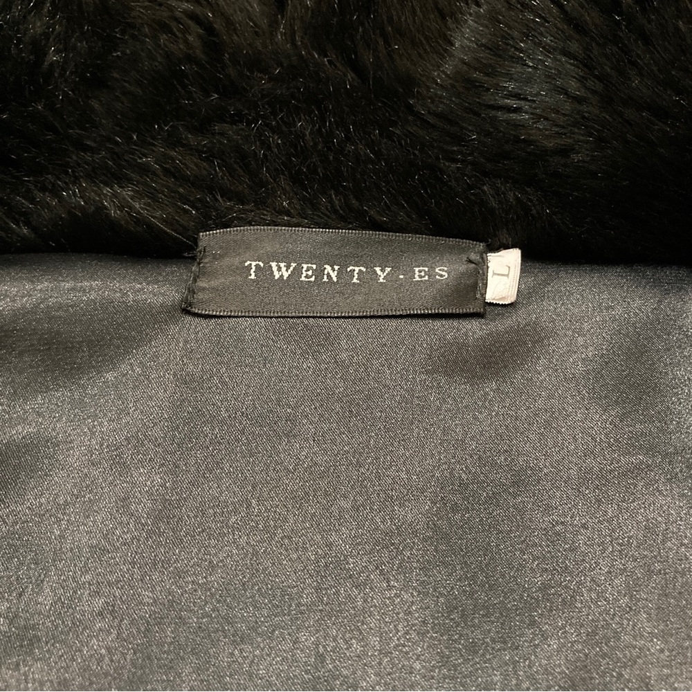 Twenty•ES Black Faux Fur Jacket - Size Large - Picture 12 of 16